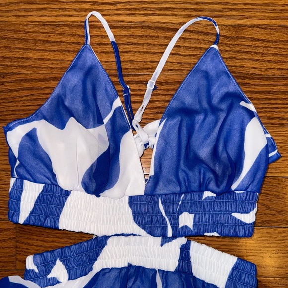 🦋Express Floral Tiered Twist Back Floral Maxi Dress Size XXS - Picture 7 of 8